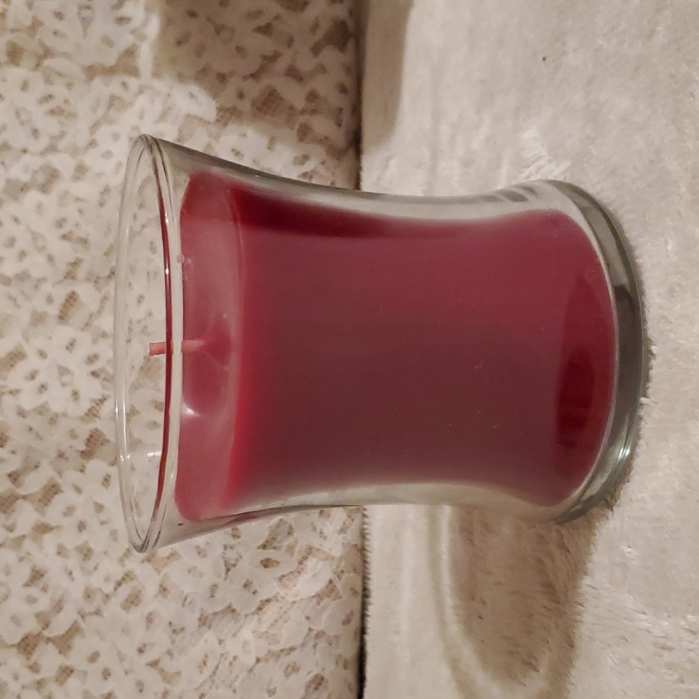 Belize Baked Apple candle, slight hour shape 60 hrs burn time New Home Interiors
